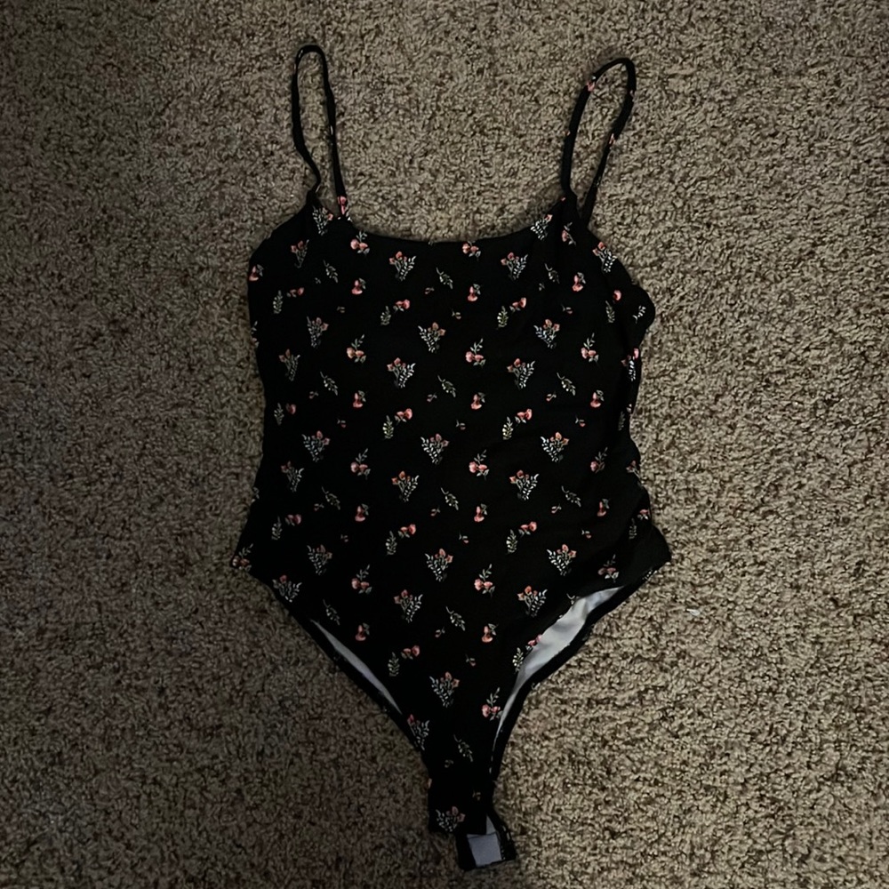 Black Floral Spaghetti Strap Lace Up Bodysuit